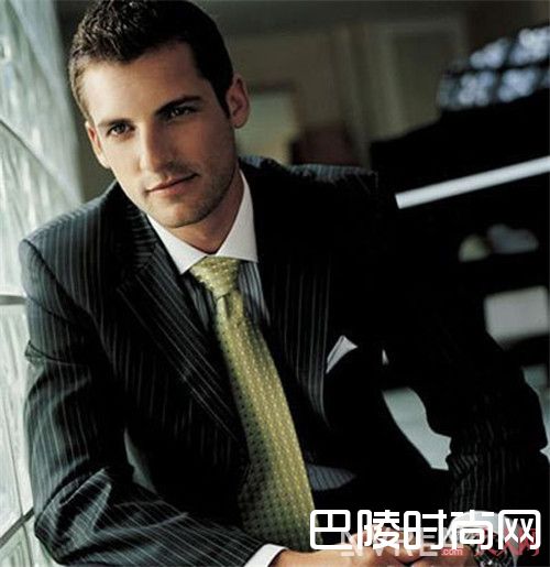 男人在办公室使用香水需要注意什么            _男人选择香水要视场合而定吗？不同场合男人选择香水秘诀是什么