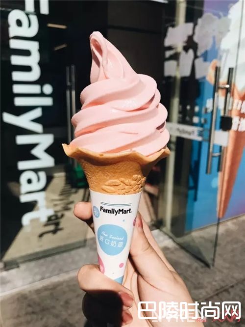 FamilyMart好物推荐_这些年 我们在便利店里“遗失的美好”