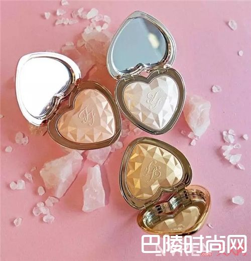 Too Faced Love Light高光_这些彩妆颜值超高 分分钟让你少女心爆棚