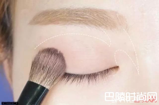 无外眼线画法_技术贴——单眼皮女生应该怎样画眼妆？