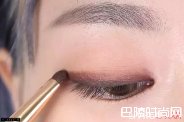 先画眼线法_实用技术贴——单眼皮女生应该怎样画眼妆？