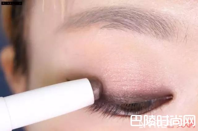 单眼皮化妆技巧_技术贴——单眼皮女生应该怎样画眼妆？