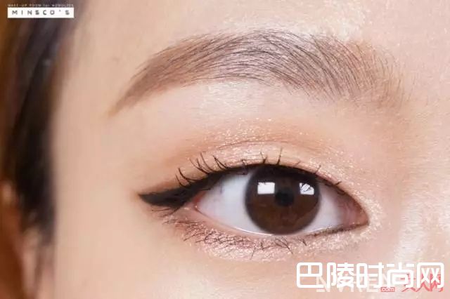 假双眼皮法_实用技术贴——单眼皮女生应该怎样画眼妆？