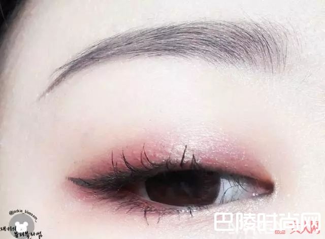 单眼皮化妆技巧_技术贴——单眼皮女生应该怎样画眼妆？