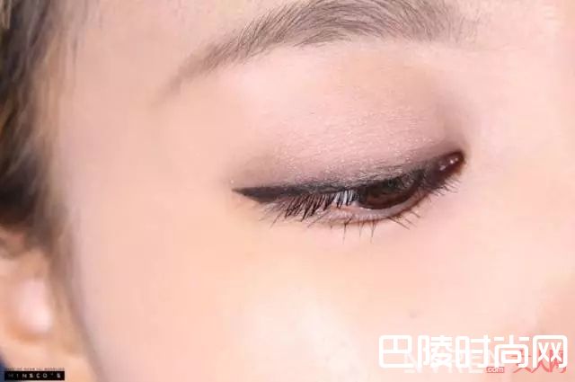 单眼皮化妆技巧_技术贴——单眼皮女生应该怎样画眼妆？