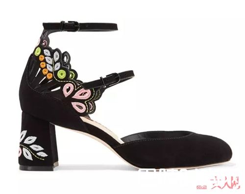 多变的玛丽珍鞋_新一季该买什么鞋？赶快收下这份流行清单