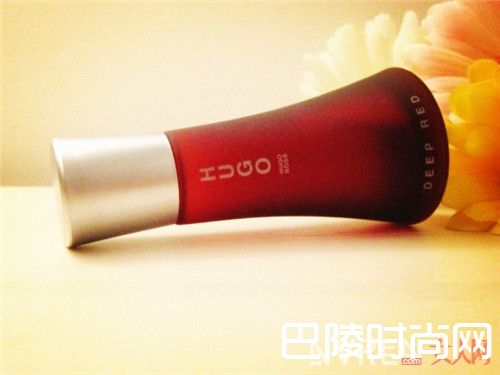 深红女士香水有什么神秘感_六款神秘感女性香氛大推荐 让他为你神魂颠倒