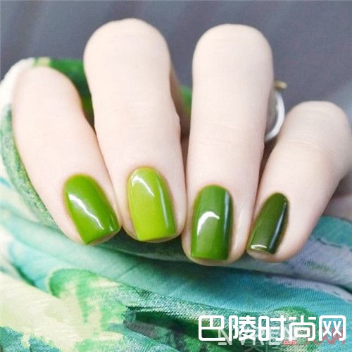 植物元素美甲简介_2017春季十大流行美甲大盘点 给指甲换新装吧!