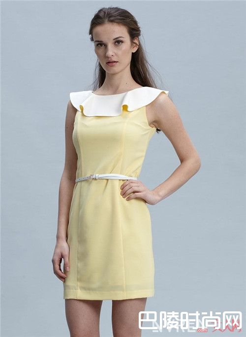 荷花领禁忌_惊呆了！矮个女孩千万别这样穿衣服 十大禁忌