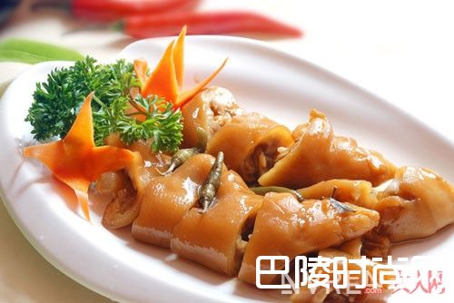 肌肤有弹性水润吃补充什么好_怎么抗衰老？不老女神都知道的3大护肤原则