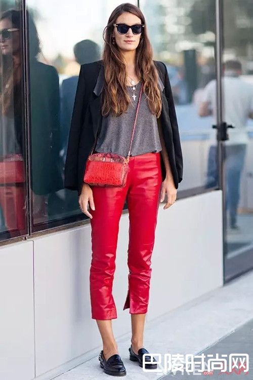 乐福鞋在搭配要注意什么_春寒料峭是穿平底鞋的好时机 怎么穿时髦显高?