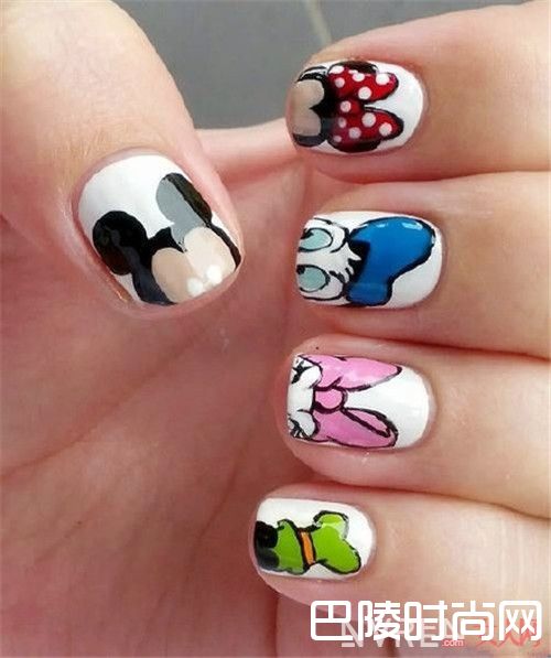 卡通元素美甲简介_2017春季十大流行美甲大盘点 给指甲换新装吧!