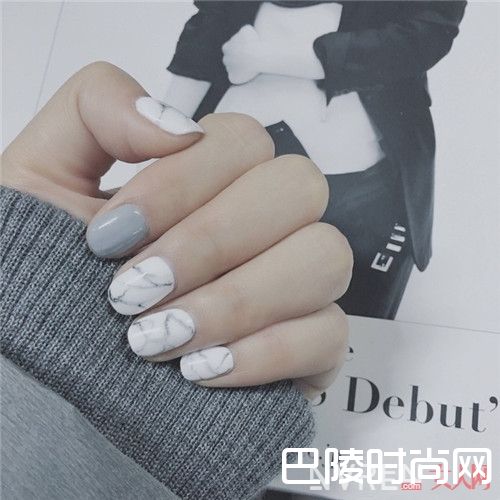 大理石元素美甲简介_2017春季十大流行美甲大盘点 给指甲换新装吧!