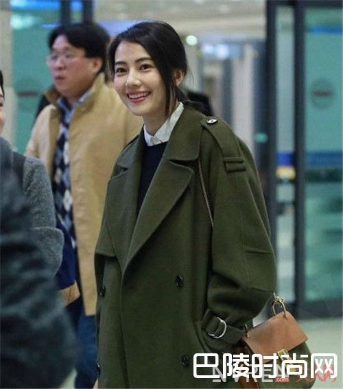 毛衣加衬衫_女生们衬衫要这样搭配才够tide 衬衫搭配指南