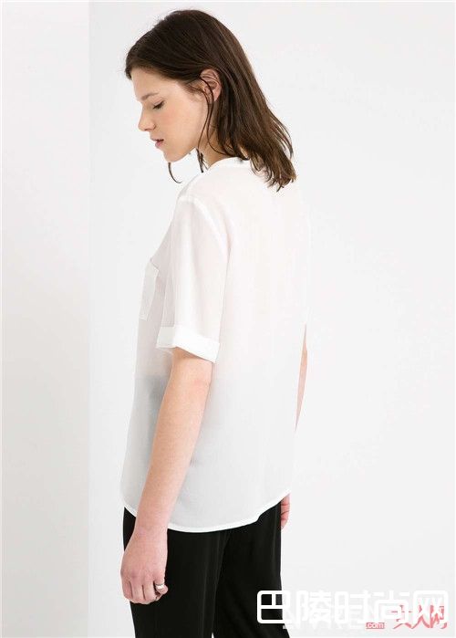 脸型身材与雪纺衬衫_雪纺衬衫搭配手册  一招教你穿出御姐萝莉范