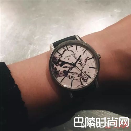 UNKONWN 手表介绍_拒绝撞表 这些“心机表”你值得拥有