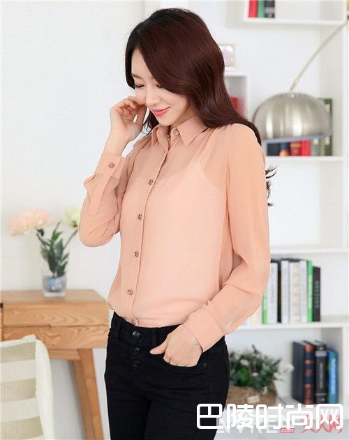 脸型身材与雪纺衬衫_雪纺衬衫搭配手册 一招教你穿出御姐萝莉范