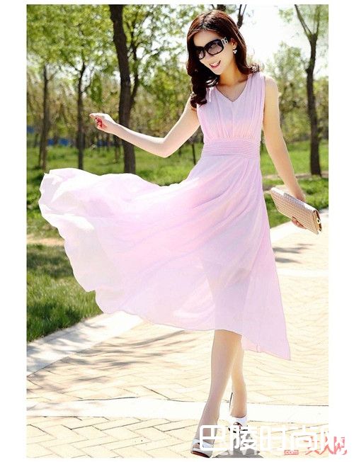 雪纺的材质分类_雪纺衬衫搭配手册  一招教你穿出御姐萝莉范