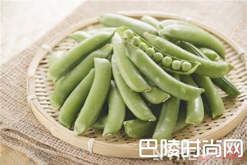 多吃豌豆有什么功效_美白护肤的几种蔬菜有哪些？皮肤不好多吃有效吗？