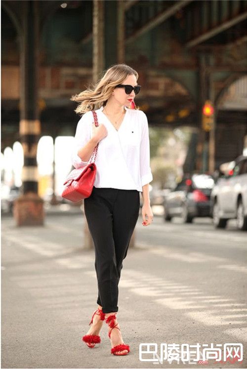 Aquazzura流苏凉鞋简介_2017年照样会火有哪9双鞋？百搭时髦还好走！