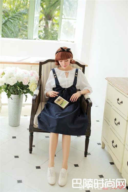 吊带服饰加衬衫_女生们衬衫要这样搭配才够tide 衬衫搭配指南