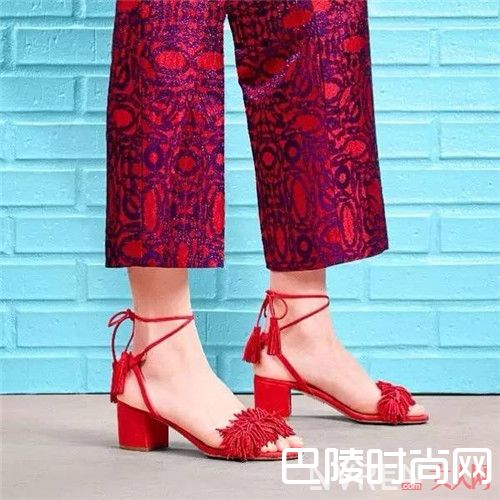 Aquazzura流苏凉鞋简介_2017年照样会火有哪9双鞋？百搭时髦还好走！