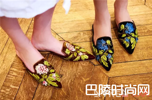 Alberta Ferretti鞋子简介_2017新款高颜值平底鞋有哪些?舒适美貌你要吗