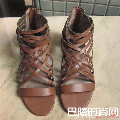 罗马鞋怎么样_美女们别再乱买鞋了 拥有这十款就能驾驭各个场合