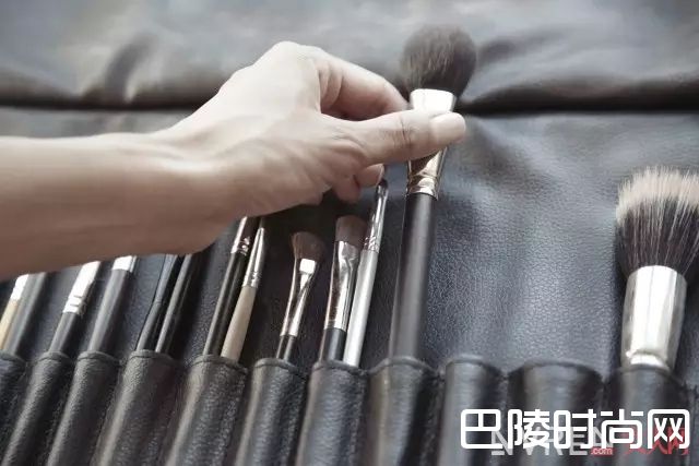 买化妆刷Tips_化妆刷选不对，买再多大牌化妆品都是浪费！