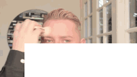 新款粉底刷_化妆刷选不对，买再多大牌化妆品都是浪费！