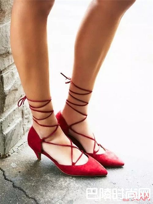 绑带鞋介绍_经典款变了新模样 看看这些鞋的前世今生
