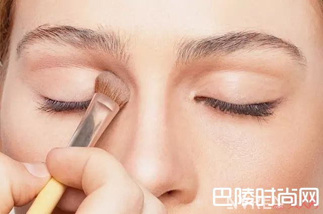 鼻影刷推荐_化妆刷选不对，买再多大牌化妆品都是浪费！