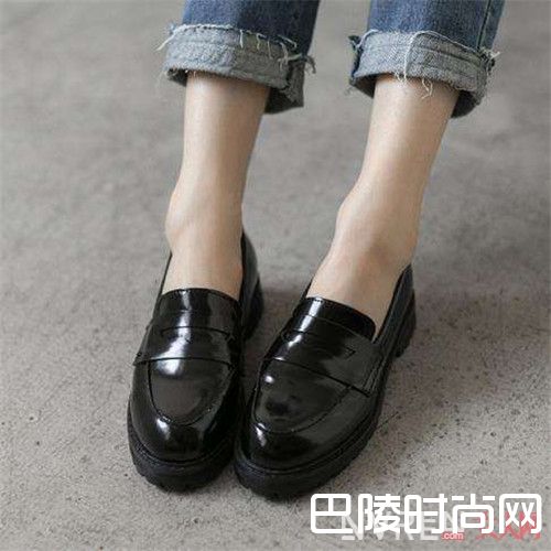牛津鞋怎么样_美女们别再乱买鞋了 拥有这十款就能驾驭各个场合