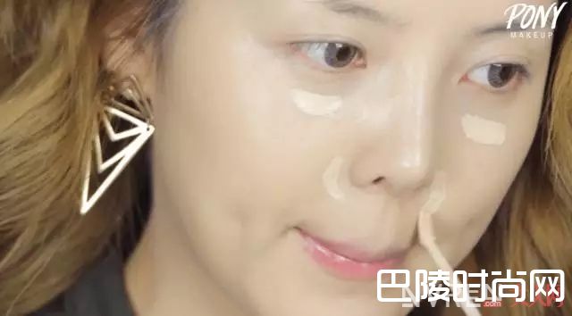 眼线刷和遮瑕刷_化妆刷选不对，买再多大牌化妆品都是浪费！