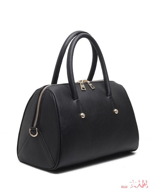 如何区别真皮包皮质_一个包包一个小世界 女人该如何挑选属于自己的包