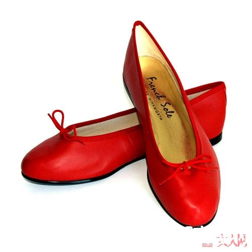 芭蕾鞋怎么样_美女们别再乱买鞋了 拥有这十款就能驾驭各个场合