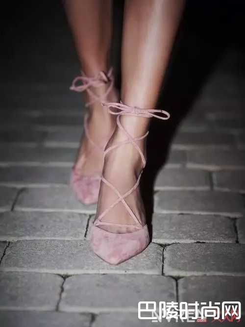 绑带鞋介绍_经典款变了新模样 看看这些鞋的前世今生
