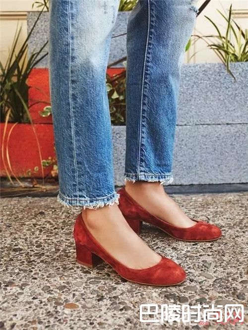 芭蕾粗跟鞋的前世_经典款变了新模样 看看这些鞋的前世今生