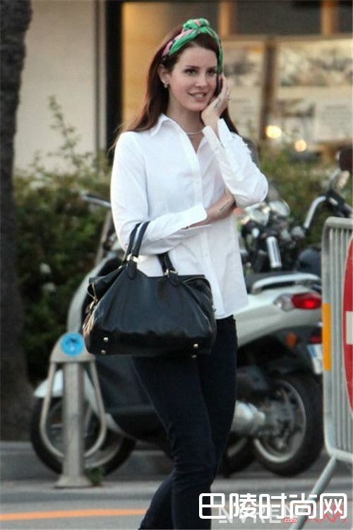 丝巾怎么系头发上_你真的会用丝巾吗  最详细的丝巾另类大解析