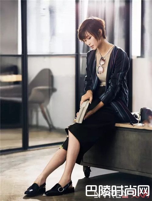 凯瑟琳式的阔腿裤_这些女神的经典风格单品 这个春天就这样穿！