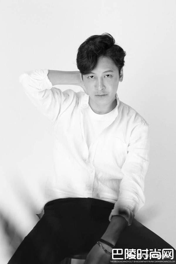 白衬衫+白T 白衬衫+白T