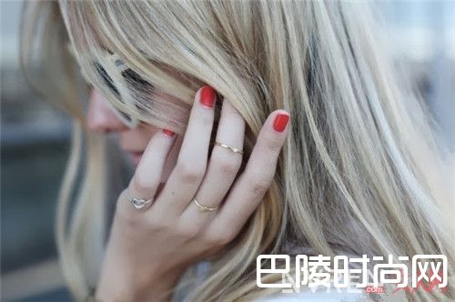 细型戒指如何搭配好_指尖新风潮：13种戒指怎么混搭好看？