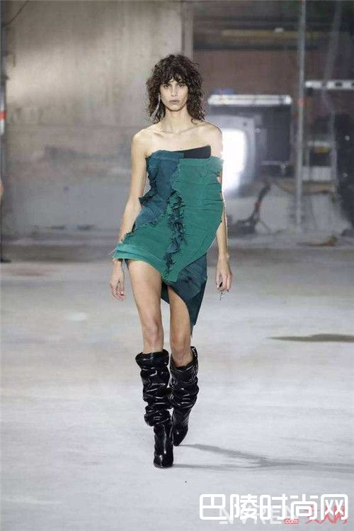 夸张戏剧型介绍_如何正确运用搭配突显你的性格 最详细的穿衣风格