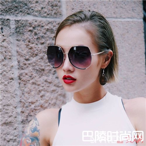 个性前卫型介绍_如何正确运用搭配突显你的性格 最详细的穿衣风格