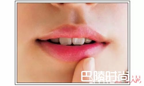 性感的粉紫色眼妆_巧用彩妆新色 颜值与时尚感up up up!