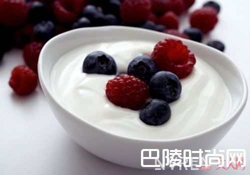 半夜饿了吃益生菌酸奶会发胖吗_半夜饿了吃什么不长胖 推荐夜间不易发胖的8大食物