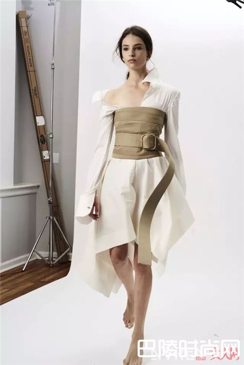 衬衫+Corset的穿法_衬衫的花式穿搭法 就是要不正经的穿衣！