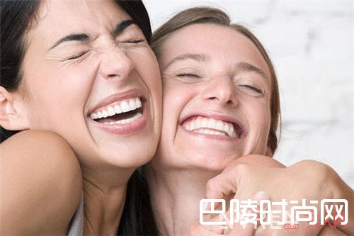 笑对瘦脸有效吗_不要双下巴！盘点6个日常瘦脸方法