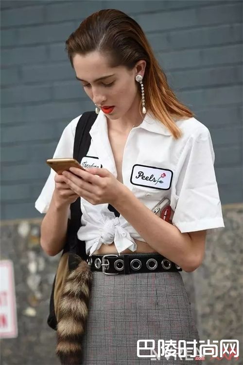 拒绝扣子的穿法_衬衫的花式穿搭法 就是要不正经的穿衣！