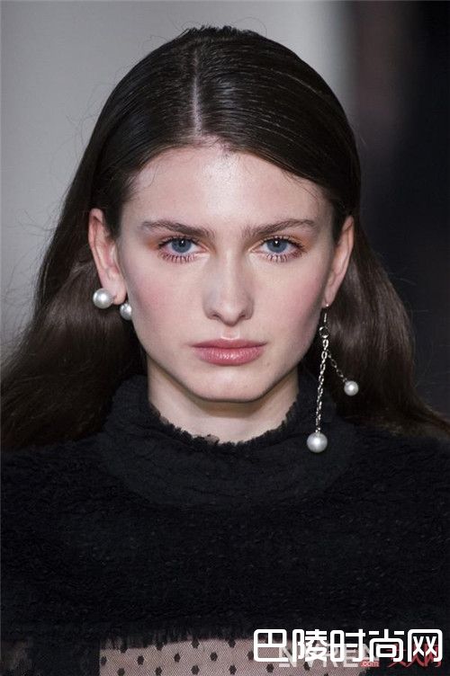 超大耳饰起到什么作用_最时髦的Wob头 需要哪一款耳环来瘦脸？